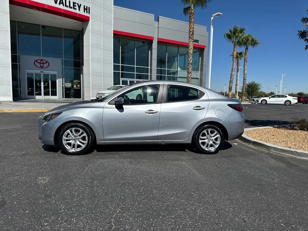 Used 2018 Toyota Yaris iA Base with VIN 3MYDLBYV9JY305672 for sale in Victorville, CA