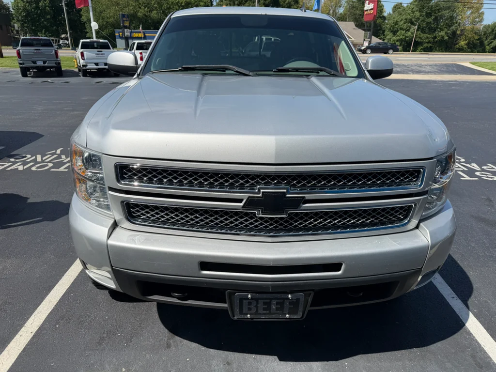 Used 2012 SILVER ICE METALLIC Chevrolet LTZ image 6