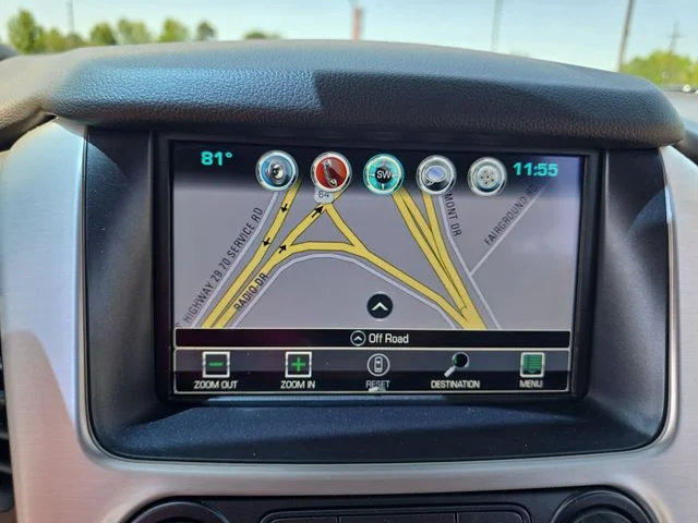 Used 2019 Silver GMC SLT image 24