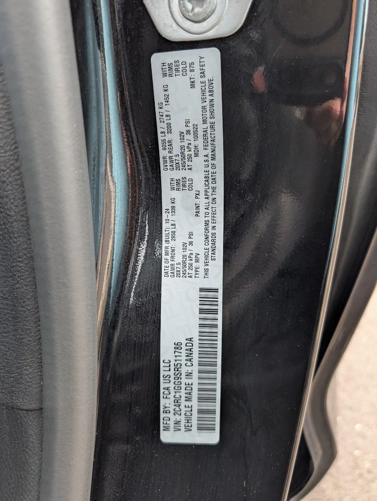 Used 2025 Diamond Black Crystal Pearlcoat Chrysler Limited image 13