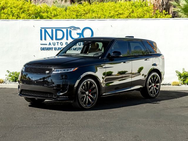 Used 2025 Santorini Black Metallic Land Rover Dynamic SE image 1