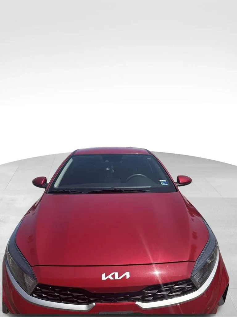 Used 2023 Red Kia LXS image 2