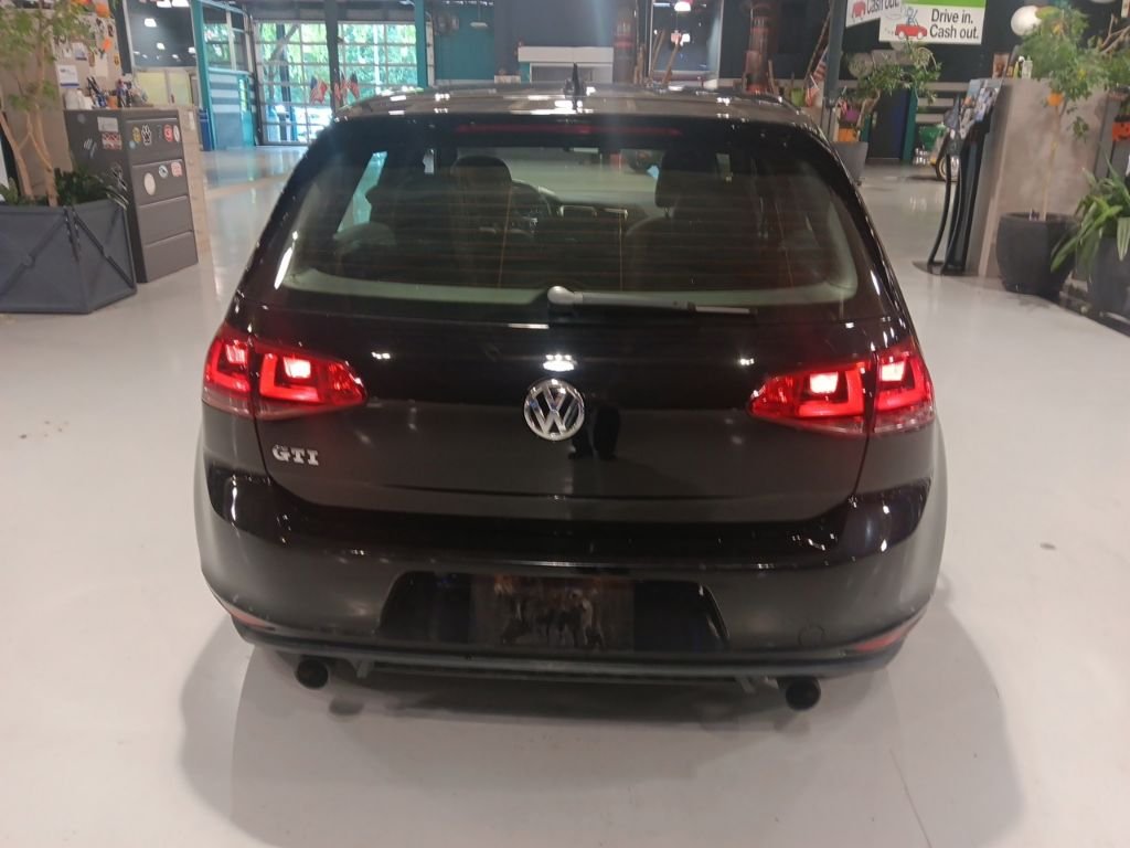 Used 2015 Black Volkswagen 2.0T SE image 8