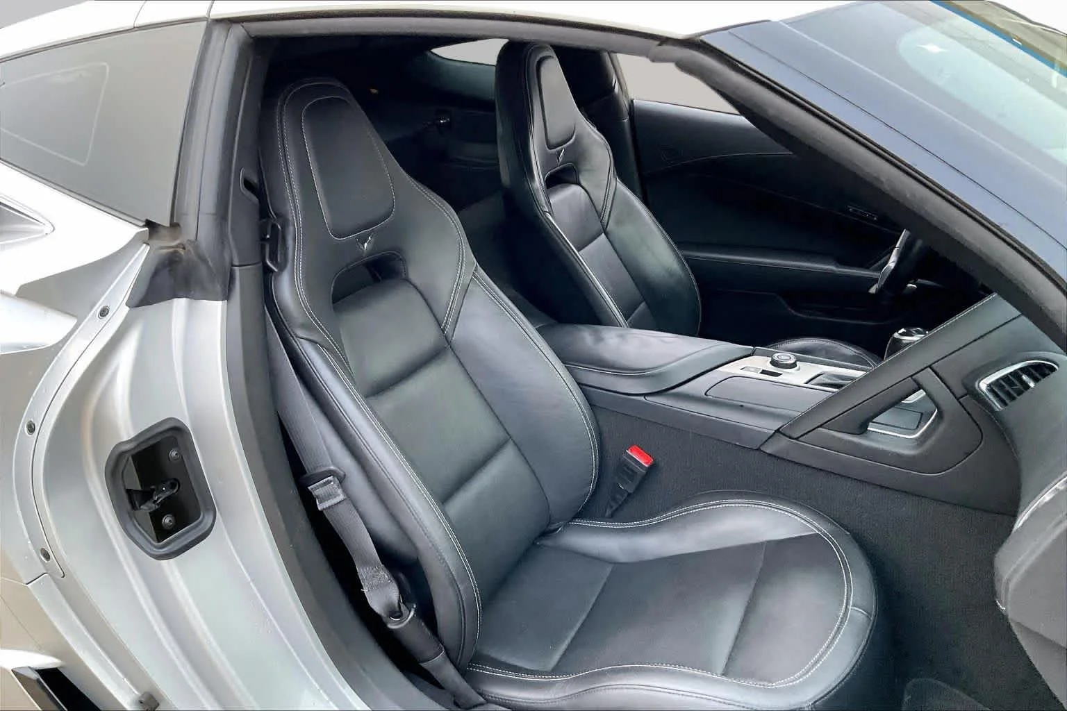 Used 2019 Blade Silver Metallic Chevrolet Grand Sport 2LT image 8