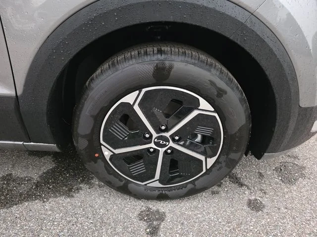 New 2026 Steel Gray Kia LX image 11