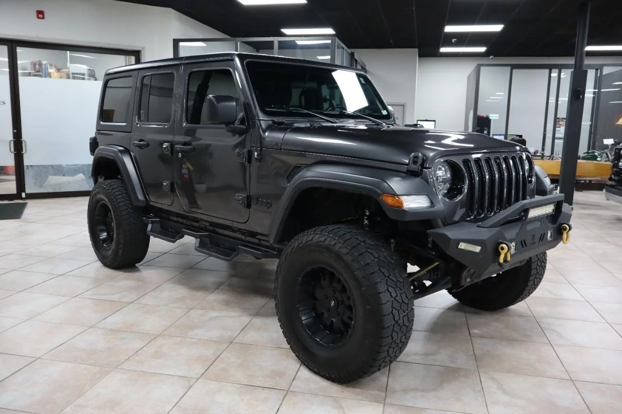 Used 2021 Granite Crystal Metallic Clear Coat Jeep Sport Altitude image 12