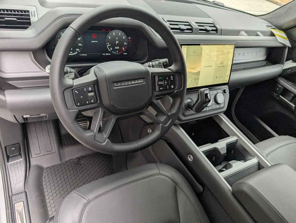 New 2026 Fuji White Land Rover V8 image 5
