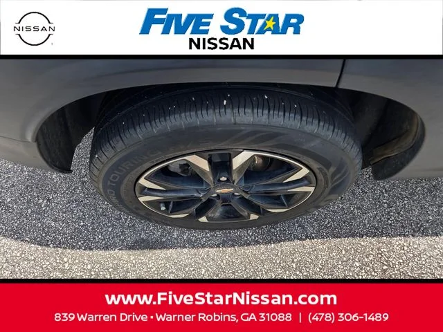 Used 2022 White Chevrolet LT image 13