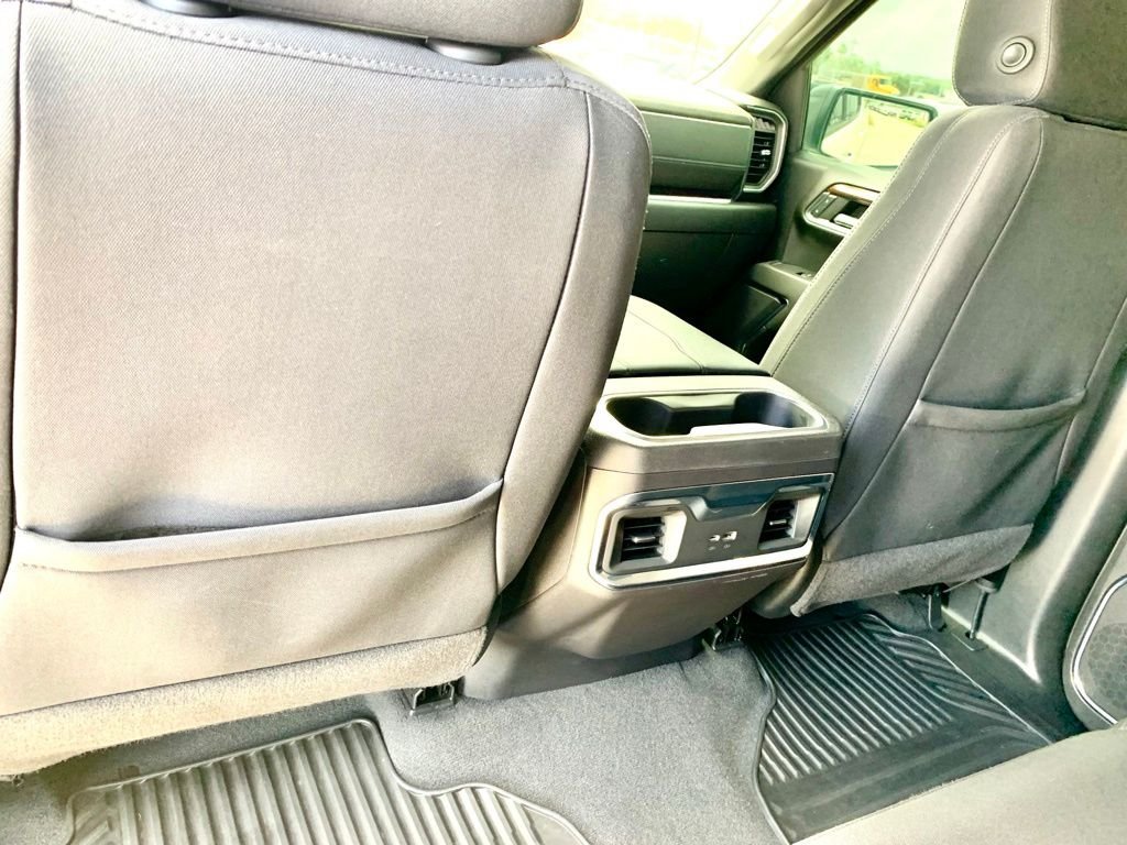Used 2024 White GMC Elevation image 20