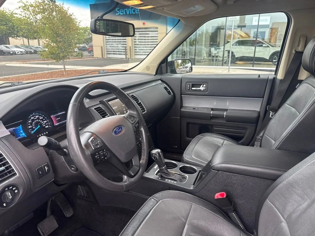 Used 2014 Black Ford SEL image 8