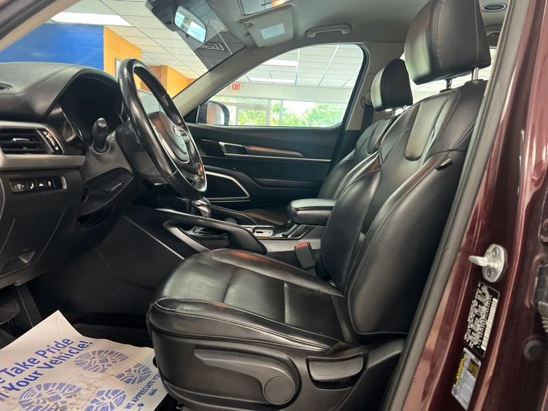Used 2020 Purple Kia LX image 17