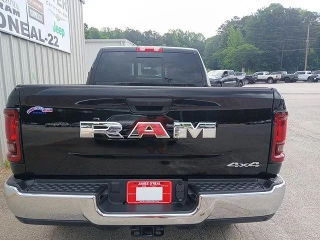 New 2026 Diamond Black Crystal Pearl-Coat Exterior Paint RAM TRADESMAN image 5