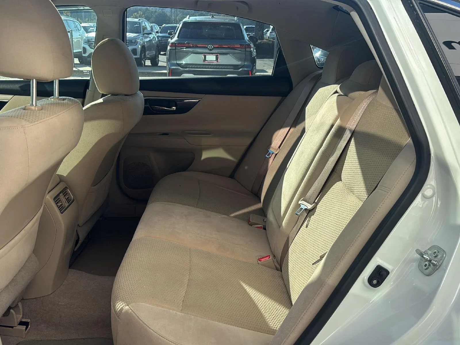 Used 2014 Pearl White Nissan 2.5 SV image 20