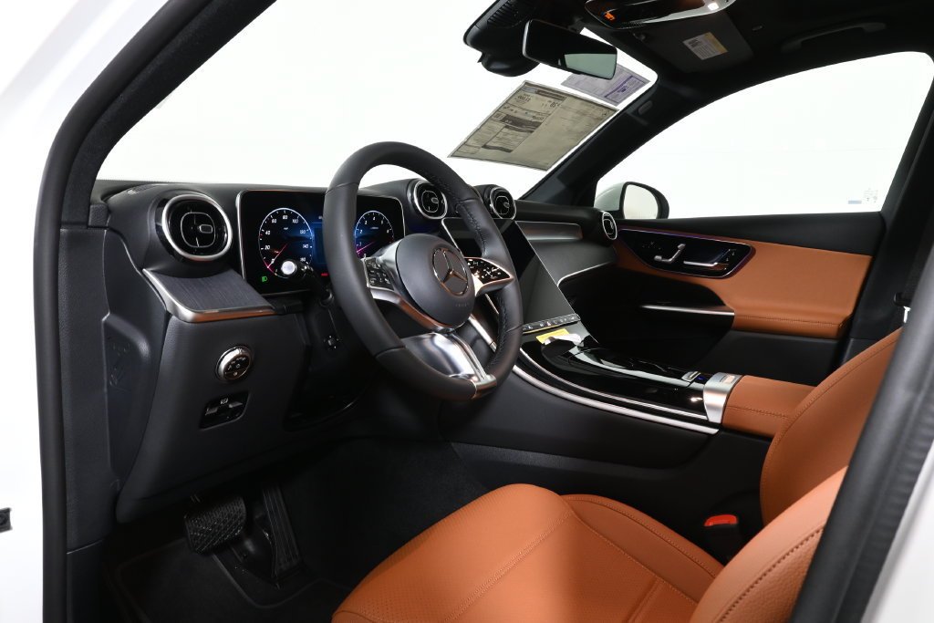 New 2027 Polar White Mercedes-Benz GLC 300 image 47