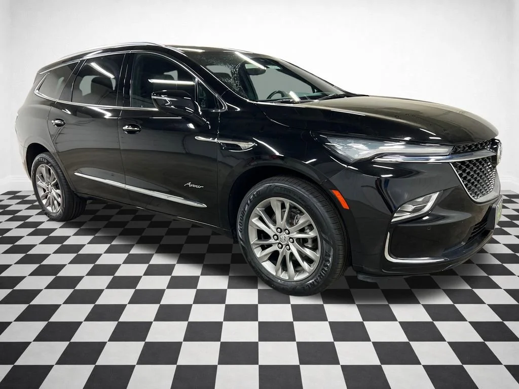 2023 Buick Enclave Avenir AWD's photo