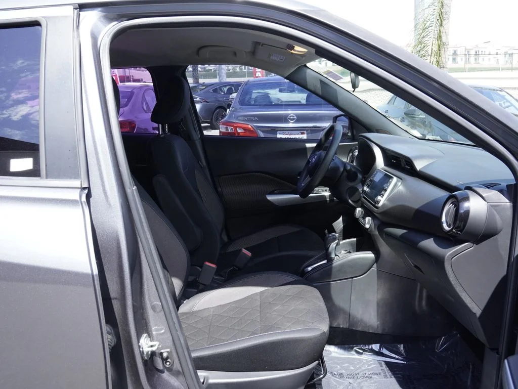 Used 2020 Gray Nissan SV image 22
