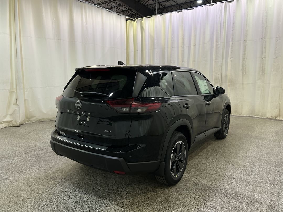 2026 Nissan Rogue SV - Photo 8