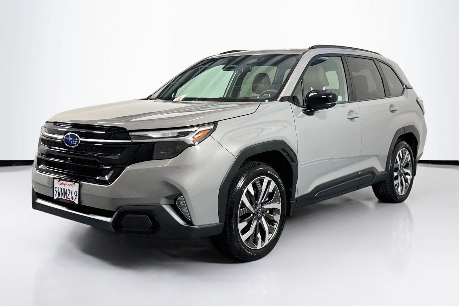 Used 2026 River Rock Pearl Subaru Touring image 1