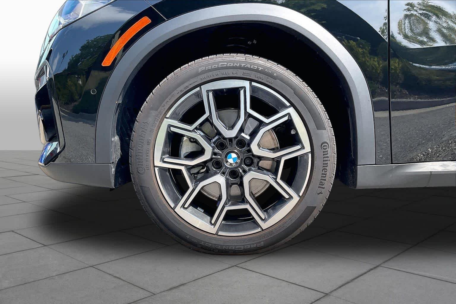 Used 2026 Black Sapphire Metallic BMW xDrive28i image 10