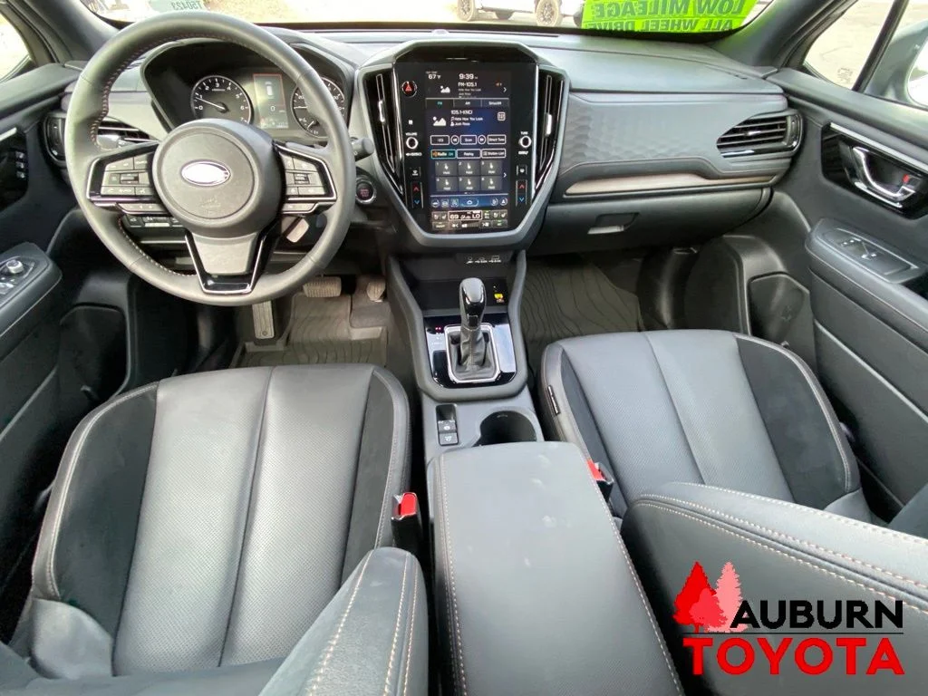 Used 2025 Ice Silver Metallic Subaru Touring image 31