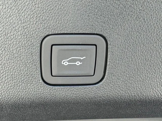 New 2026 White GMC Denali Ultimate image 35