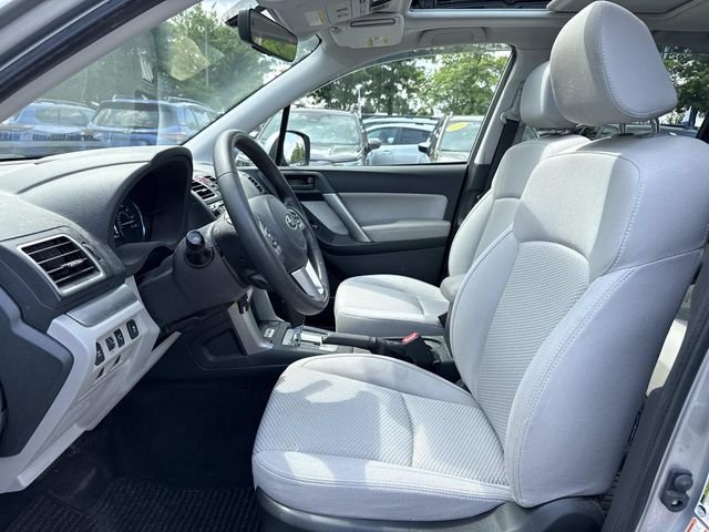 Used 2018 Silver Subaru 2.5i Premium image 14