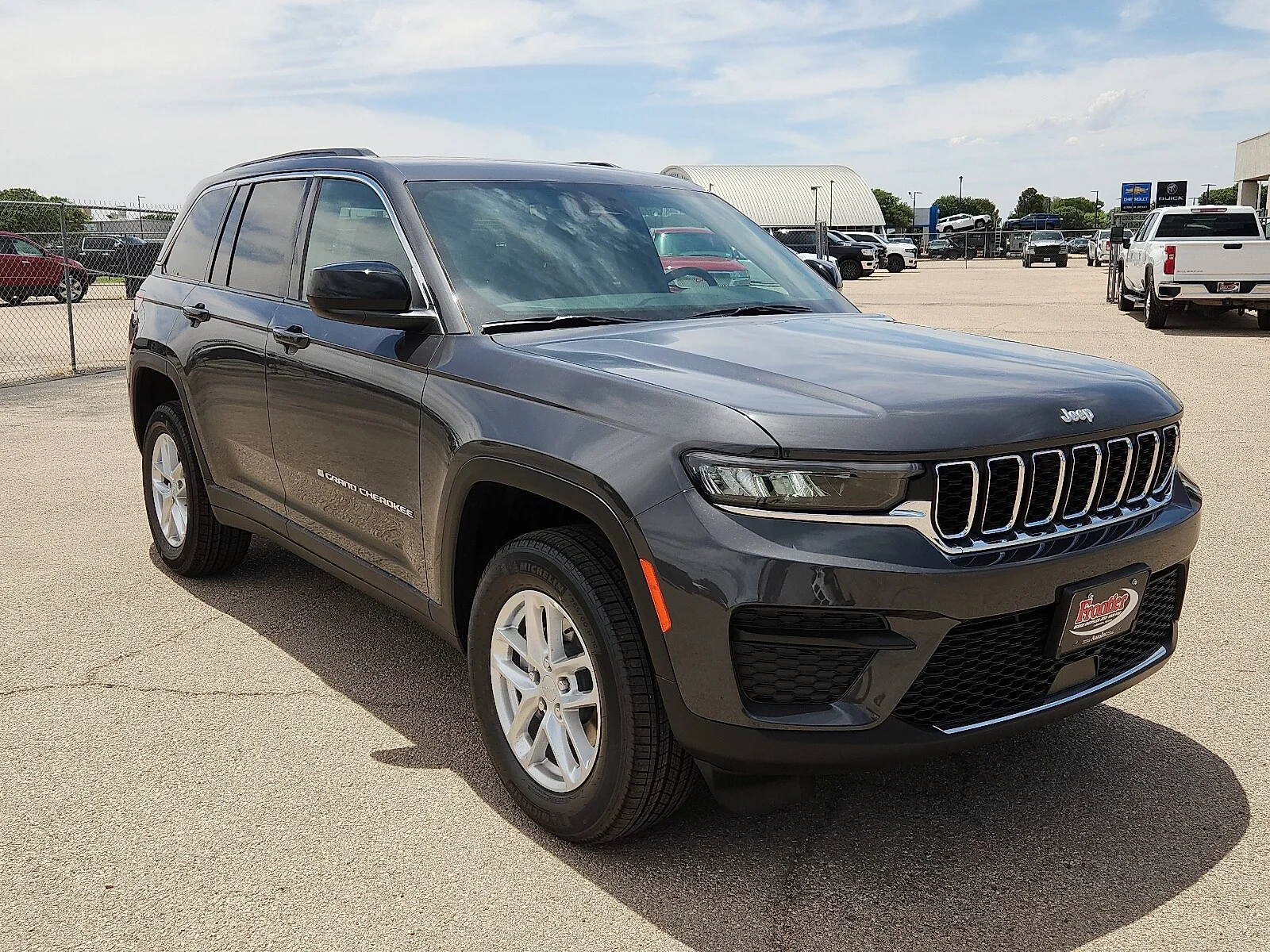 New 2026 Baltic Gray Metallic Clear-Coat  Paint Jeep LAREDO X 4X2 image 6