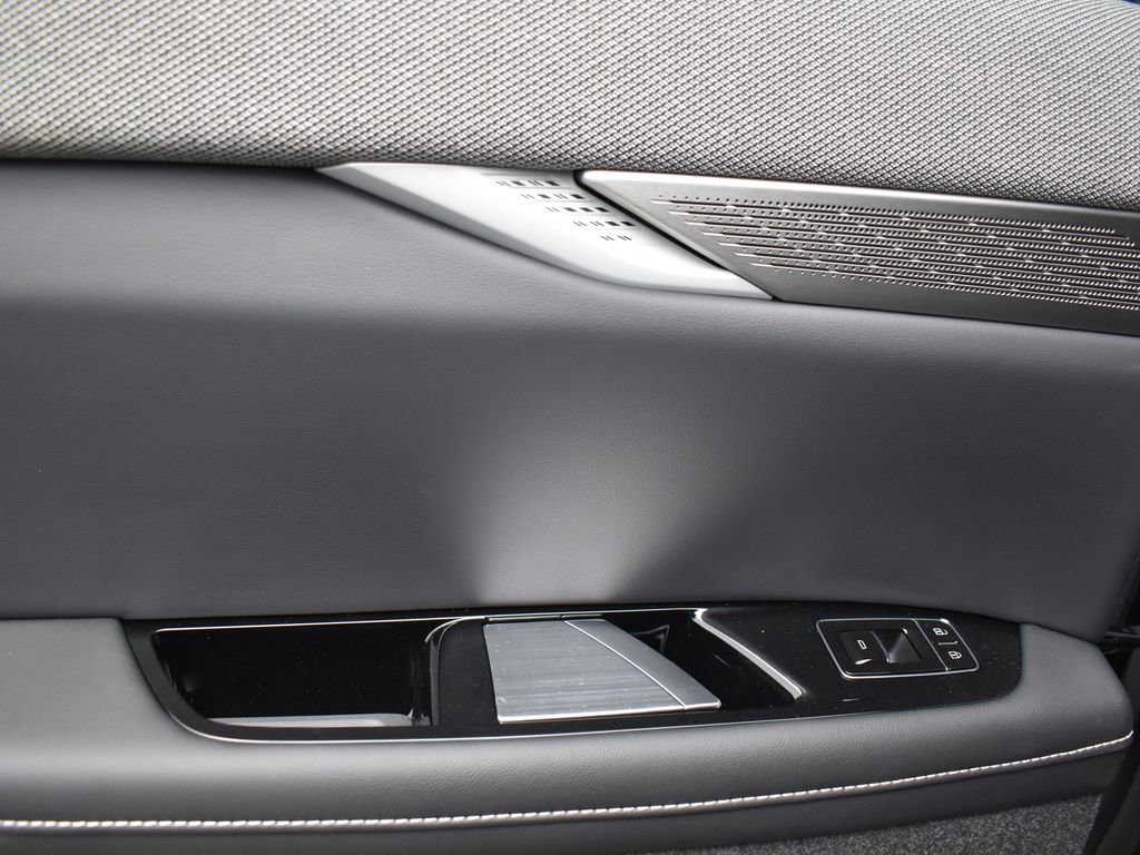 2026 CADILLAC OPTIQ - Image 27