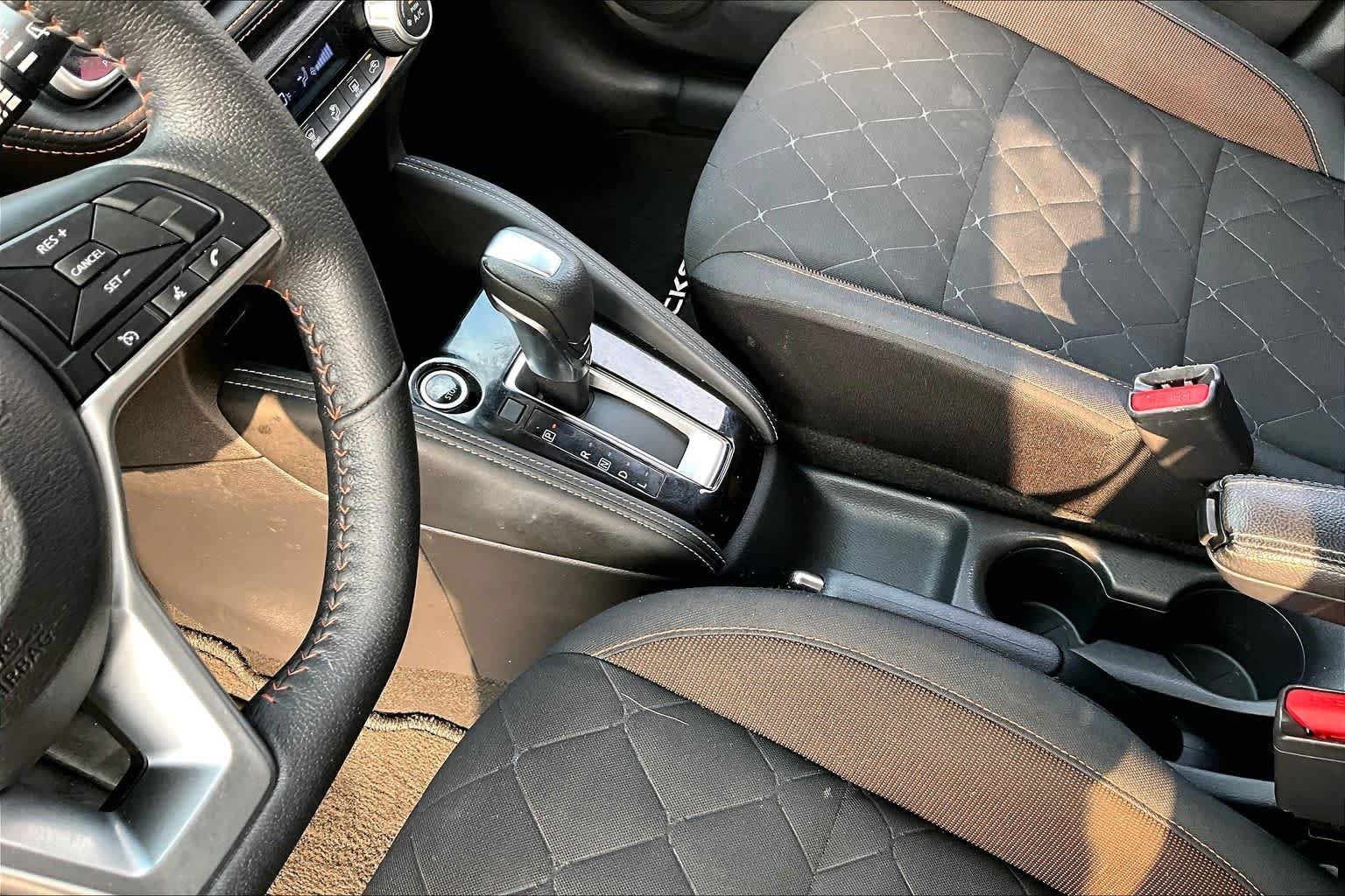 Used 2020 Aspen White/Super Black Nissan SR image 15