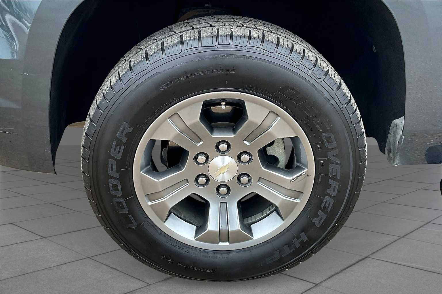 Used 2019 Shadow Gray Metallic Chevrolet LT image 11
