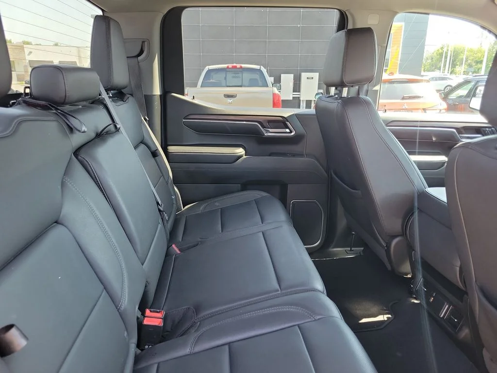 Used 2024 Black GMC SLT image 31