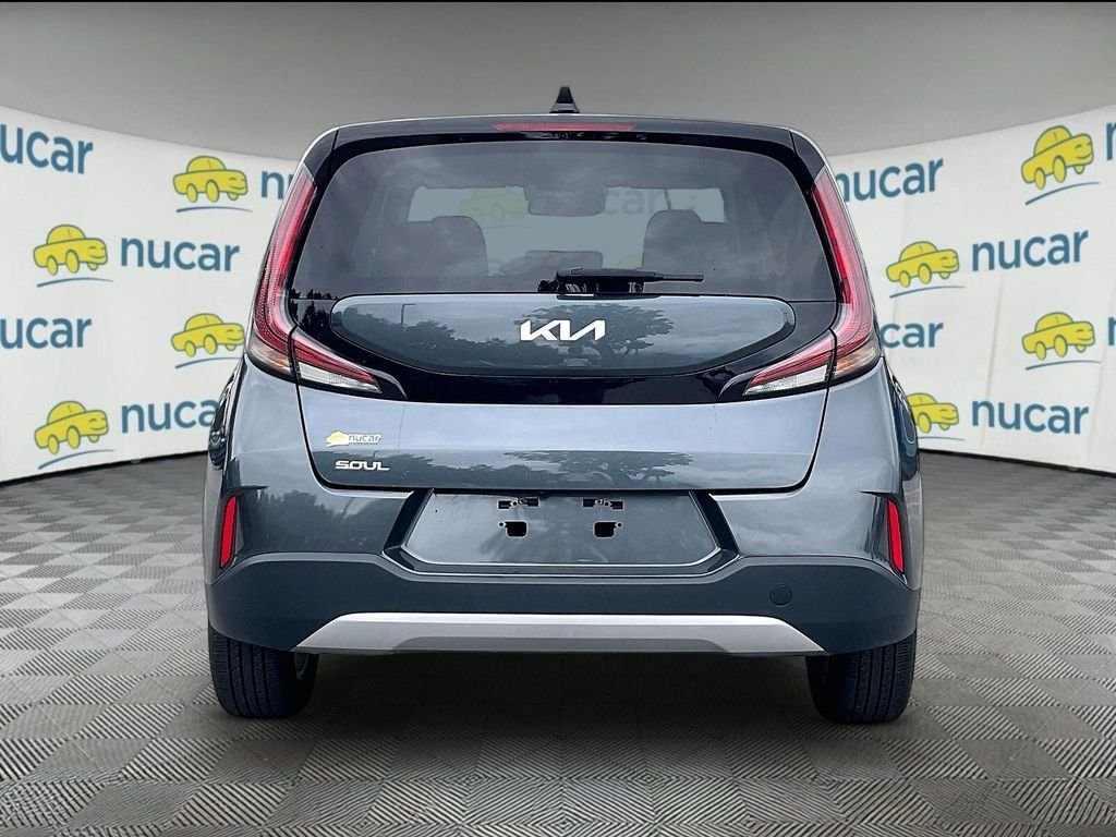 Used 2024 Gravity Gray Kia LX image 5