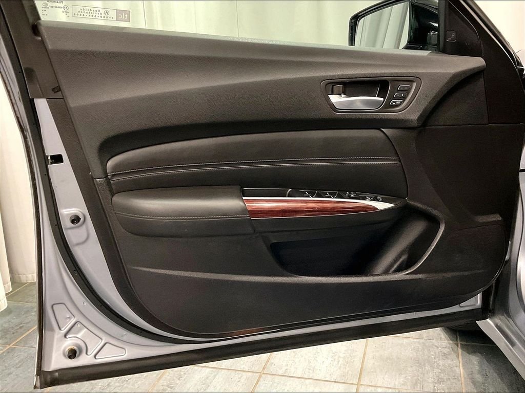 Used 2015 Gray Acura 3.5L V6 image 9