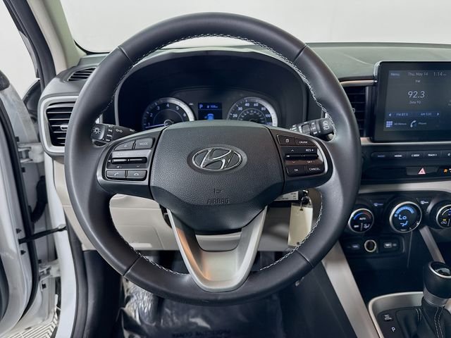 Used 2022 White Hyundai SEL image 12