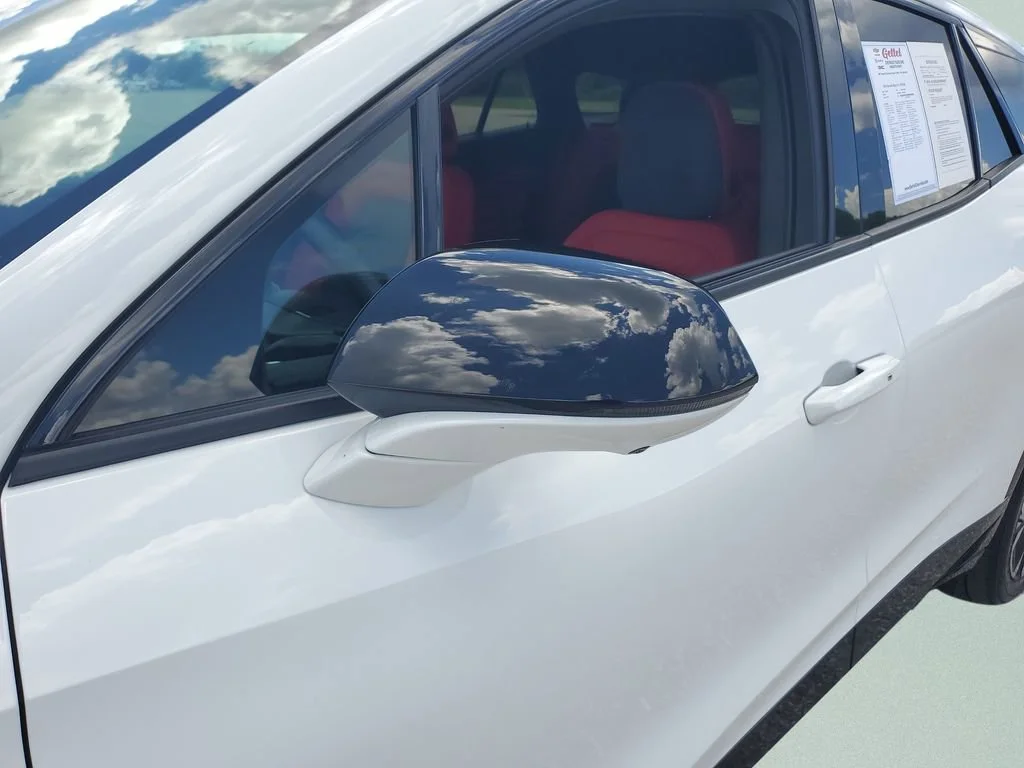 Used 2024 Summit White Chevrolet RS image 25