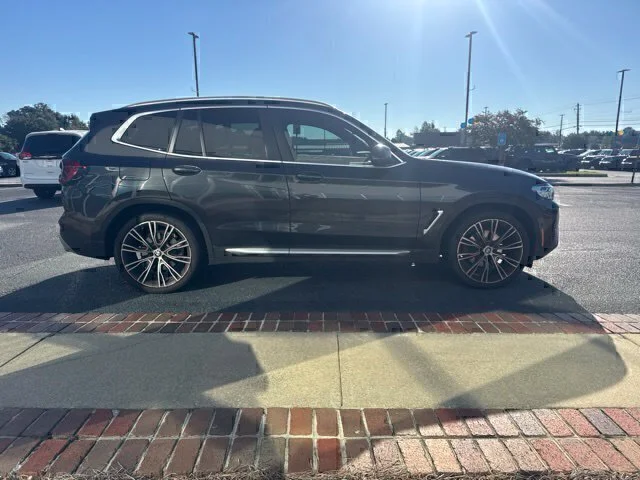 Used 2024 Gray BMW sDrive30i image 5