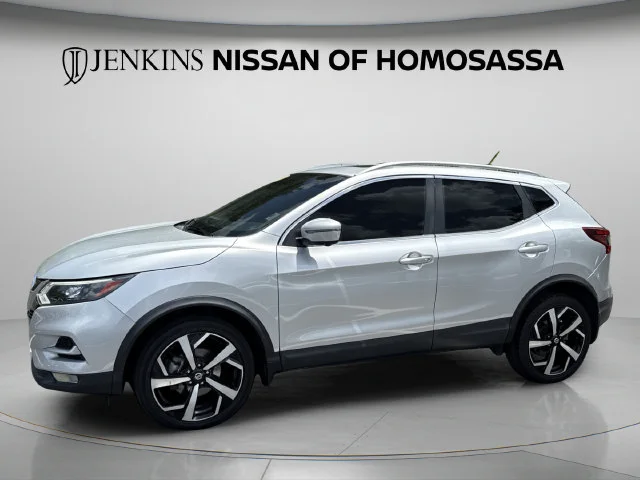 Used 2021 Silver Nissan SL image 13