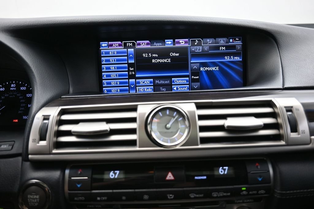 Used 2013 Silver Lexus 460 L image 9