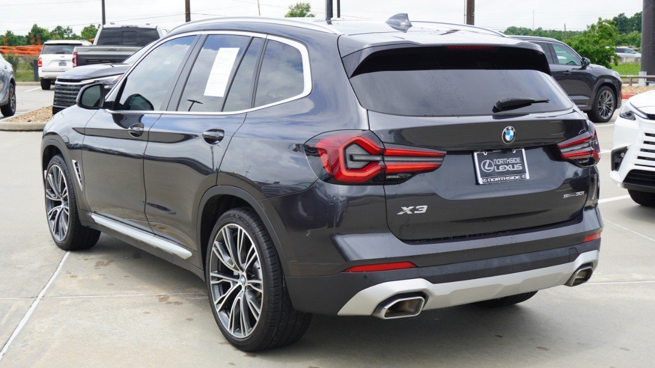 Used 2022 Gray BMW sDrive30i image 8