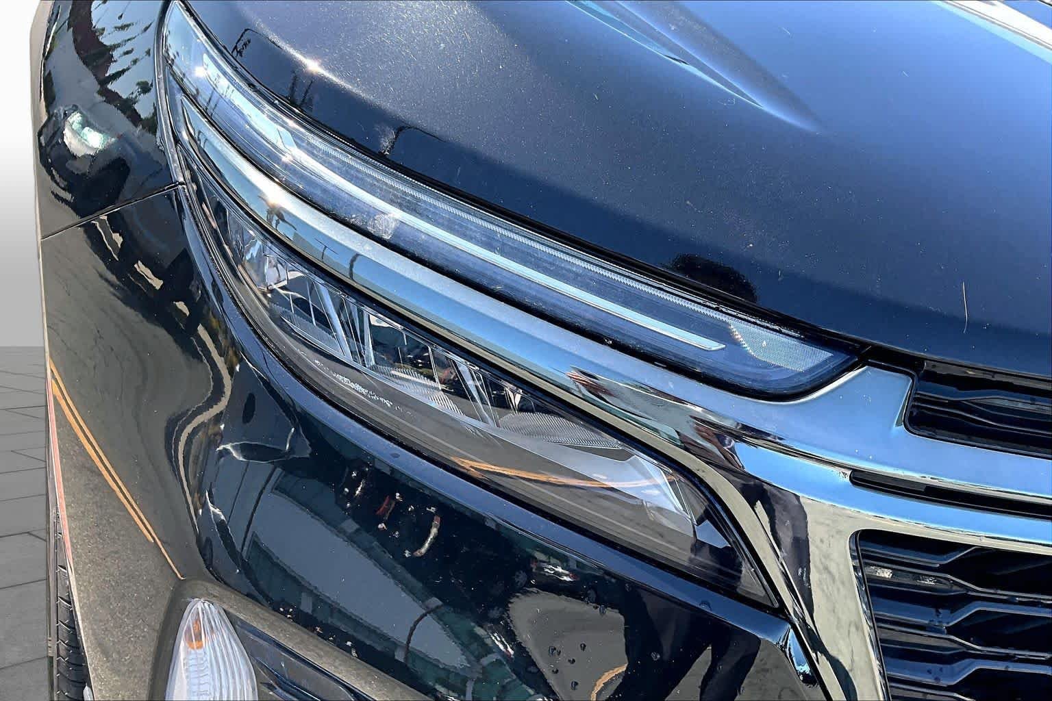 Used 2023 Mosaic Black Metallic Chevrolet RS image 27