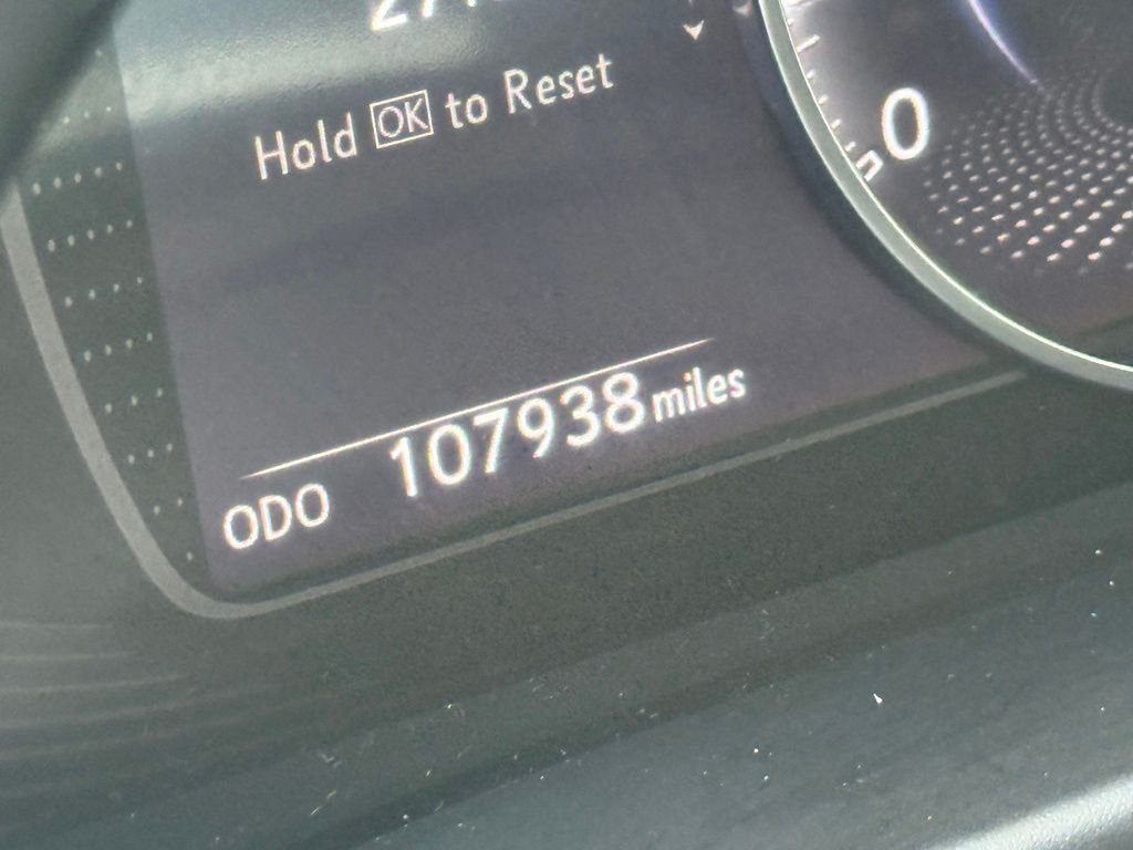 Used 2019 White Lexus 350 image 16