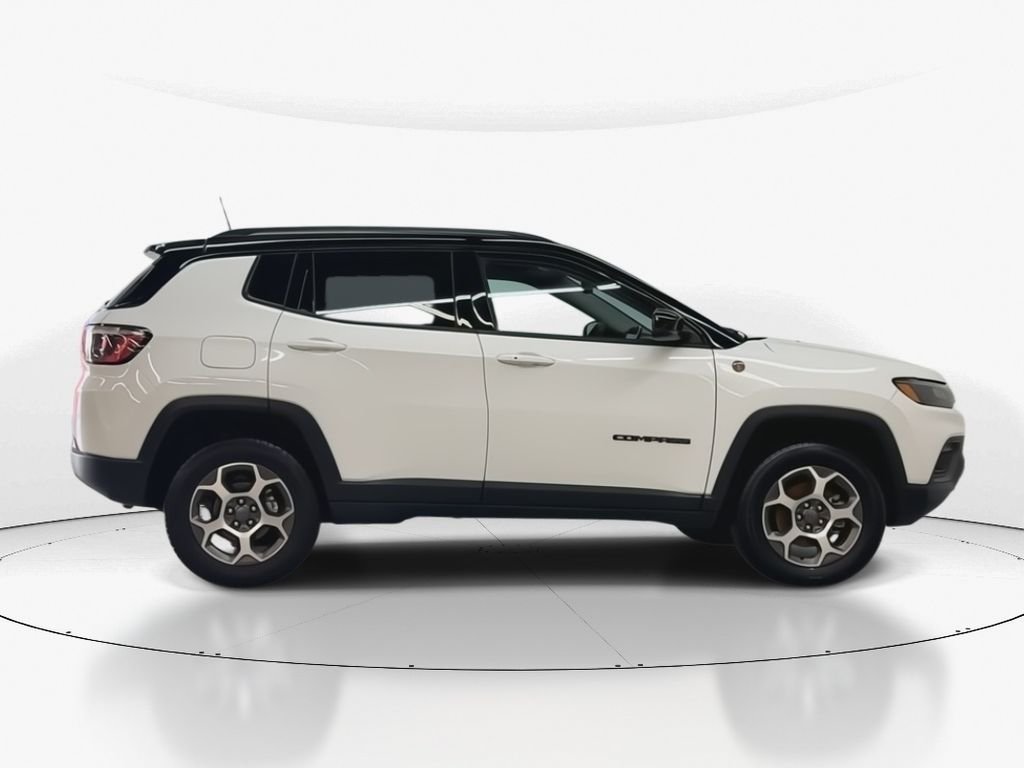 Used 2022 Bright White Clearcoat Jeep Trailhawk image 4