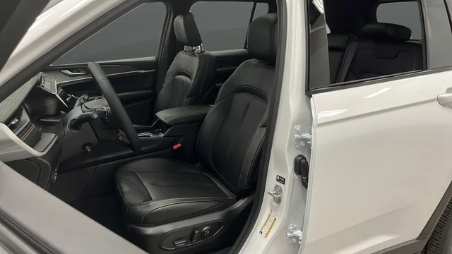 New 2026 Bright White Clearcoat Jeep Limited image 9