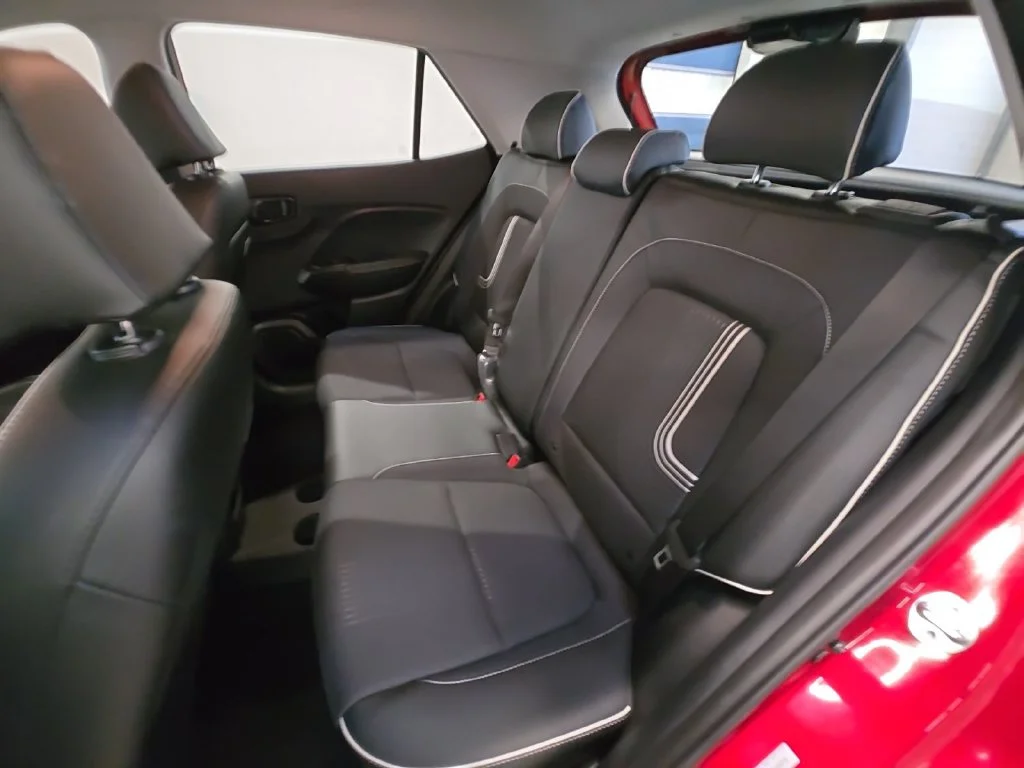 Used 2025 Red Hyundai Limited image 28