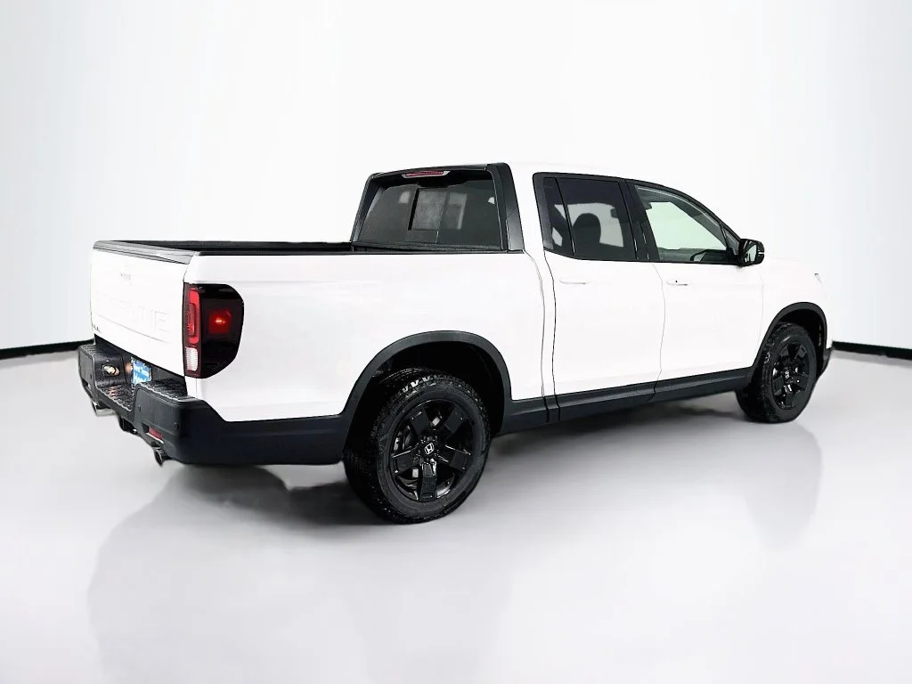 New 2026 Platinum White Pearl Honda Black Edition image 7