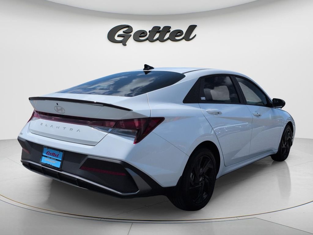 Certified Used 2026 White Hyundai SEL Sport image 5