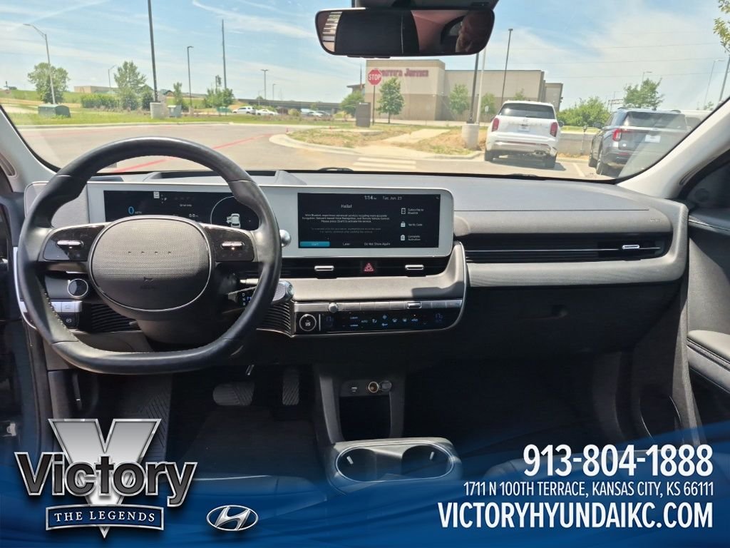 Used 2023 Green Hyundai Limited image 11