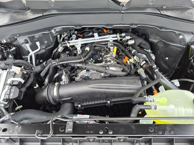 New 2026 Agate Black Metallic Ford Active image 25