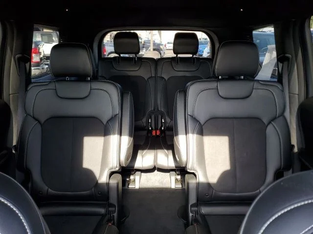 Used 2023 White Jeep Altitude image 13