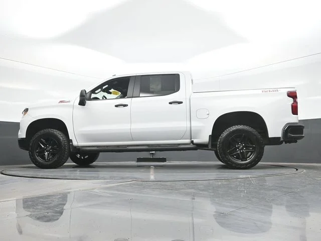 Used 2025 White Chevrolet Custom Trail Boss image 20